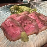 ぽんしゅや 三徳六味 - A5ランク肉のローストビーフ