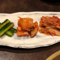 焼肉専科　肉の切り方 銀座数寄屋橋店 - キムチ盛り合わせ