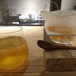 祇をん 段ばた - 枇杷とゼリーと何のジュースだっけか？お茶にしたんだっけか？