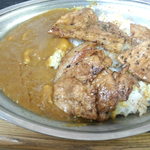 ぶた福 - カレー豚丼　８８０円　食べかけ (;^_^A　多分普通盛