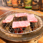 炭火焼肉 まる - 