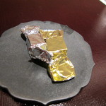 神保町 傳 - なにこれ？チョコ？