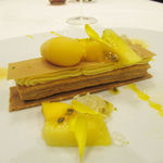 ソンブルイユ TOKYO - エキゾチックフルーツのフイユテ　シャンパーニュ　オレリス　マンゴーのソルベ