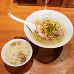 麺屋 六感堂 - チキンのコーン炊込みご飯＋元祖 冷製もろこし清湯