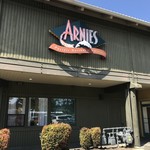 ARNIES - お店は２階