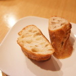 セ・ク・ジェイム - パスタランチのパン