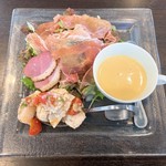 エヌイッシン - 本日の前菜と季節のスープ