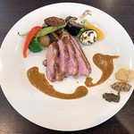 エヌイッシン - 鴨肉のブレゼ