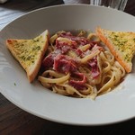 THE GRILL HOUSE - 1906_THE GRILL HOUSE Sentul_Fettucini Carbonara@55,000Rp(カルボナーラフィットチーネ)