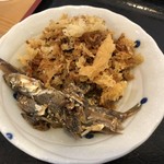 本格さぬきうどん　穂乃香 - 天カスといりこ