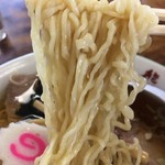 支那そば 熊文 - 麺アップ