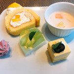 sky - デザート盛り合わせ