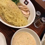 餃子と担々麺 吟 - 