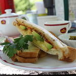 軽井沢の芽衣 - アボカド＆スパイシーソース＆チーズ