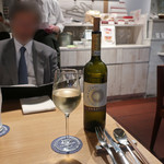 AU GAMIN DE TOKIO table - サービス担当の金子さん