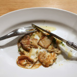 AU GAMIN DE TOKIO table - 香ばしく美味〜♬