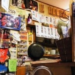 ヨシミ商店 - 赤ダレや麻婆のメニューがあります