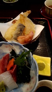 Okazaki Saryou Mameda - 黒豆風味天ざるそば御膳の天ぷら