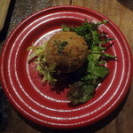 オー・ペシェ・グルマン - 鶏の赤ワイン煮ミニコロッケ（2ヶ）500円