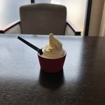 JINNO COFFEE - 函館・山川牧場ミニソフトクリーム