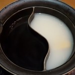 Shabushabu Onyasai - すきしゃぶだし&博多水炊き鍋
