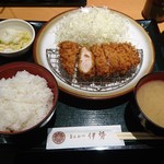 Tonkatsu Ise - 上ロースカツ定食（1000円）