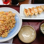 山田うどん食堂 - チャーハンと餃子