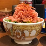 Sukiya - 注意 薄目で御覧願います 新作の桜海老山盛り牛丼