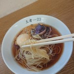 Ouja - 麺のリフトアップ