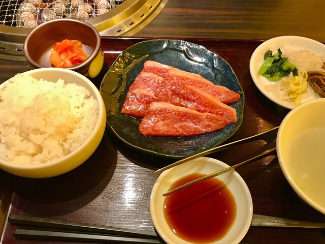 行列のできる焼肉ランチ By Yamao213 和 はなれ 立川 焼肉 食べログ