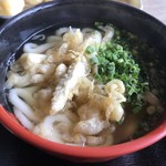 隈屋 - ハーフサイズのうどん 
      ごぼう天３本入り