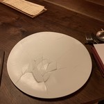 イチリン ハナレ - テーブル