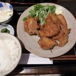 弁天 - ランチ　唐揚げ定食　税込み1000円