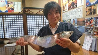 Zensaku - 横須賀走水港で釣れた 太刀魚と 善作のマスターです。
