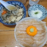 みなと食堂 - 平目漬丼せんべい汁セット1350円