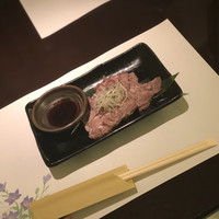 肉割烹 肉かぶく - 茹で牛タン