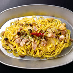 Peperoncino with bacon and various mushrooms