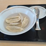 つり味 - 水餃子はガチなやつ。スープ餃子を期待しているとアレ（藁