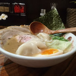 ヌードルワークス - ラーメン＋水ぎょ～ざ①