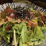 焼肉 拍手喝采 - 和風サラダ 980円