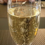 スゥリル - 乾杯にはシュワシュワ