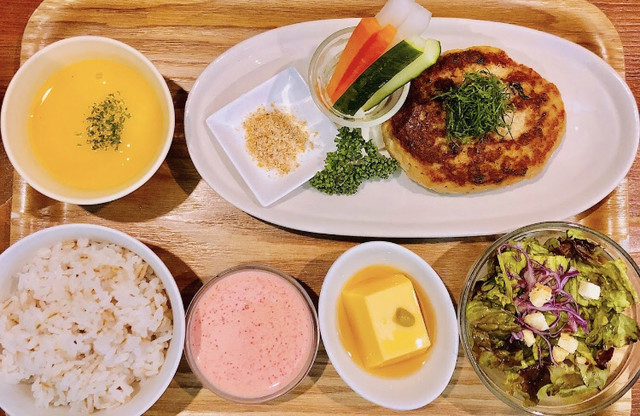 イロリ Natural Dining Irori 北長瀬 カフェ 食べログ イロリ Natural Dining Irori 北長瀬 カフェ 食べログ