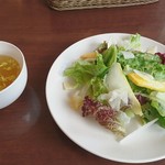 カフェ・ベルダン - ランチ　サラダ＆スープ