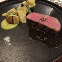 とれふる - 牛ロースのステーキ 
                      実山椒の香りのソースポルト