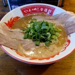 どとんこつ☆幸運軒 - どとんこつラーメン（700円）
