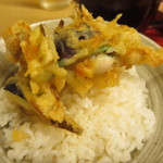 天ぷら やす田 - 出汁をかけても崩れない