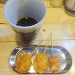 大衆居酒屋 けろすけ - 豚カツ、レンコン、生姜とソース