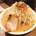 濃厚煮干しラーメン 麺屋 弍星 - にぼ二郎ラーメン、麺大盛です。（2019.8 byジプシーくん）