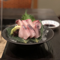 囲炉裏料理 うな革 和なり - はまちの刺身