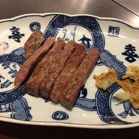 人形町今半 本店 - 霜降りのレアちょい